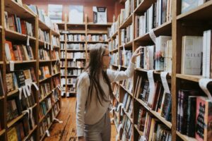 becca-tapert-GnY_mW1Q6Xc-unsplash (1)