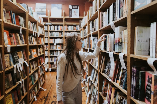 becca-tapert-GnY_mW1Q6Xc-unsplash (1)
